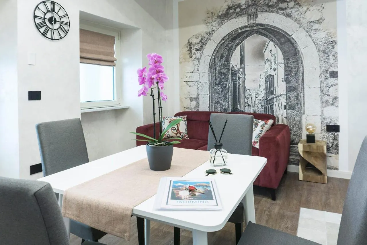 The Nest - Taormina Apartments