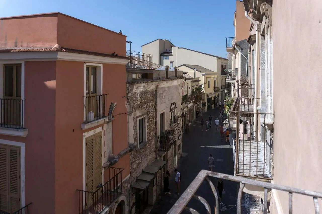 The Nest - Taormina Apartments