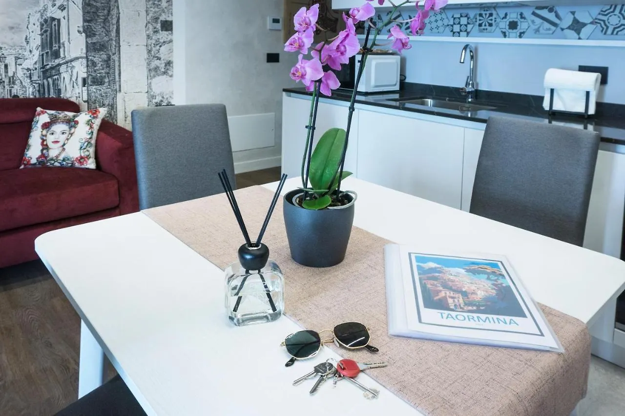 The Nest - Taormina Apartments
